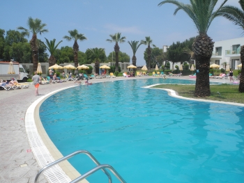 Blick über den Pool