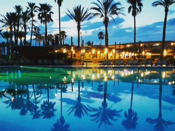 Abendstimmung am Pool