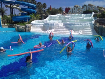 Wassergymnastik im Pamukkale Pool