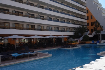 Blick über den Hauptpool