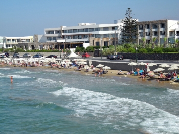 Schmaler Sandstrand
