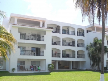 Vierstöckige Gebäude