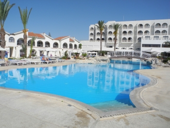 Blick auf den Hauptpool