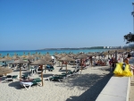 Strand vorm Hotel