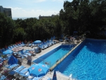 Stufenartige Poolanlage