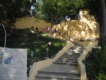 Treppe vom Poolbereich Richtung Strand