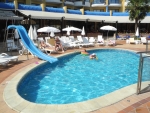 Kinderpool mit Rutsche