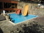 Kinderpool mit Rutschen