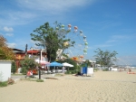 Riesenrad am Strand