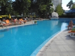 Länglicher Pool