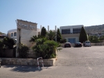 Zufahrt zum Grand Hotel Holiday Resort