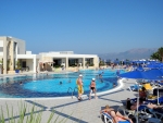 Hauptpool des Grand Hotel Holiday Resort
