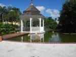 Pavillon mit Flamingos