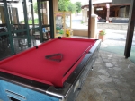 Poolbar mit Billard