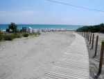 Weg zum Strand auf Brettern