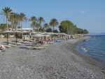 Grauer Strand