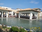 Wasser neben dem Restaurant