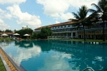 Hotel und Swimmingpool