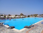 Schwimmerbecken mit Sprungturm
