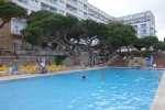 Hotelgebäude und Pool