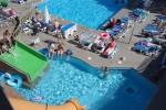 Kinderpool mit Rutsche