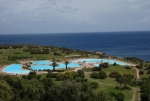 Poollandschaft mit Meerblick