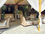 Poolbar-Sitzbereich