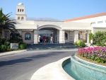 Haupteingang zum Hotel