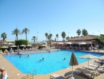 Schwimmbecken mit Poolbar