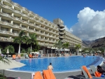 Hotel und Pool