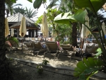 Sandflächen am Pool