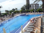 Gesamtansicht des Pools