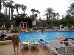 Animationsbühne am Pool