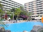 Hotel und Pool