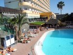 Hotel mit Pool