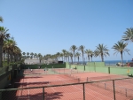 Tennisplätze am Meer