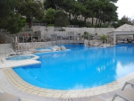 Schwimmbecken mit Poolbar