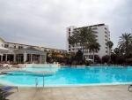 Pool und Haupthaus