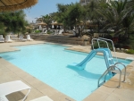 Kinderpool mit Rutsche