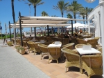 Öffentliche Bar an der Promenade