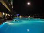 Hauptpool bei Nacht