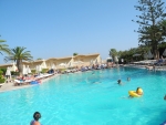 Hauptpool des strandnäheren Gebäudes
