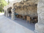 Poolbar wie Felshöhle