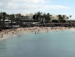Direkt hinter dem Strand