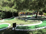 Minigolfanlage für Besucher jeden Alters