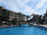 Der große Hotelpool
