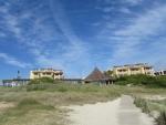 Weg vom Hotel zum Strand