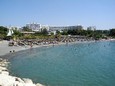 Blick auf das Hotel Mediterranean Beach