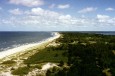 Weißer Strand lädt zum Spazieren ein