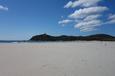 Sehr breiter Strand